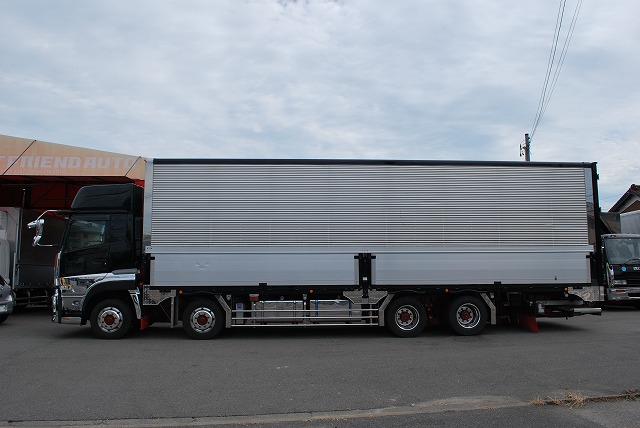 【248】ＵＤトラックスクオン　低床　アルミウイング　ハイルーフ　格納ゲート