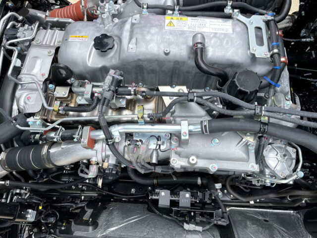 いすゞ　ギガ　登録済み未使用車　ハイルーフ　リア門工ステンレス　アルミホイール