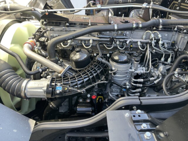 三菱ふそう　17スーパーグレート　トラクターヘッド　E尺　460馬力　リアエアサス　ハイルーフ　プレミアム