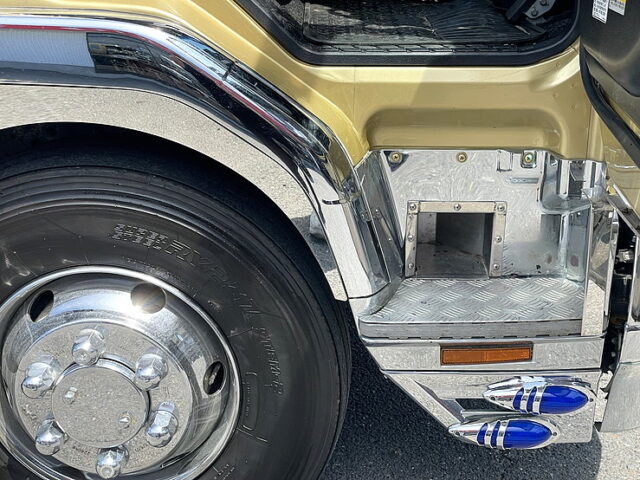 ふそう　ファイター　ダンプ　架装多数　メッキホイール　6発ターボ　240馬力