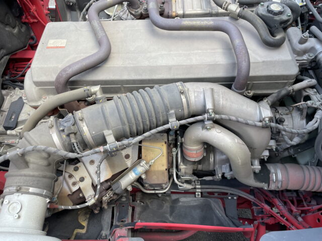 日野　17プロフィア　トラクターヘッド　架装多数　ハイルーフ