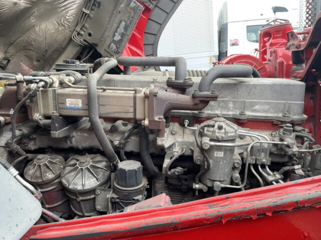 日野：プロフィア：トレーラーヘッド：内装生地張り：ハイルーフ：架装多数：メッキ多数