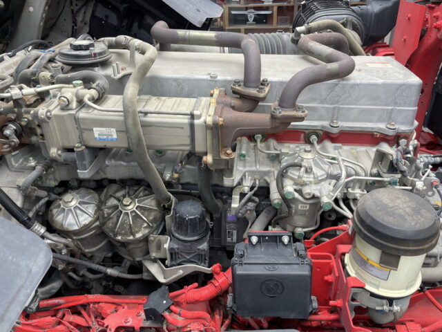 日野：17プロフィア：ハイルーフ：ウィング：メッキ多数：リア門口ステンレス：E13C