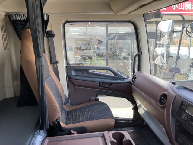 日野:17レンジャー:6200ワイド:冷凍バン:格納ゲート付:エアサス:ジョロ4キーストン
