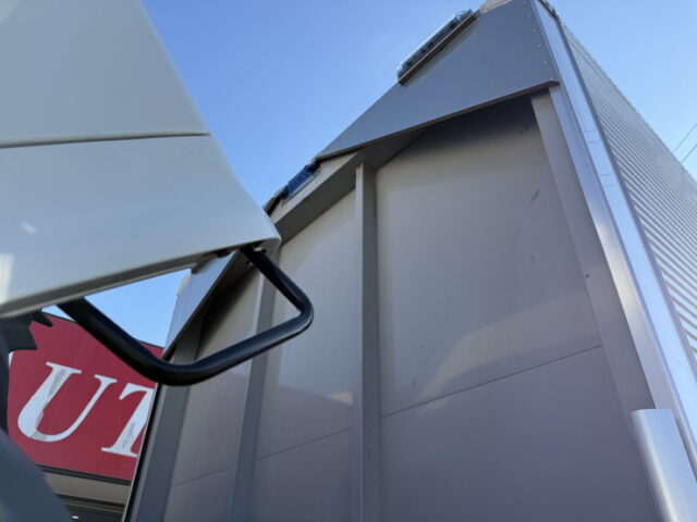 日野：17レンジャー：ハイルーフ：ウィング：6200ワイド：エアサス：跳上パワーゲート