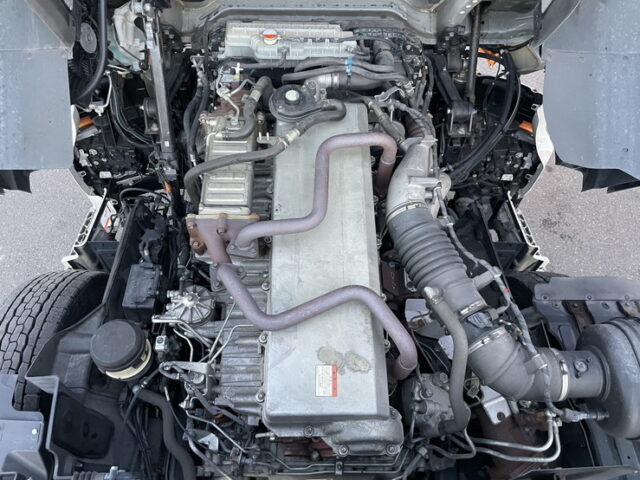 日野：17プロフィア：ハイルーフ：トレーラーヘッド：7速MT：450馬力：E13Cエンジン