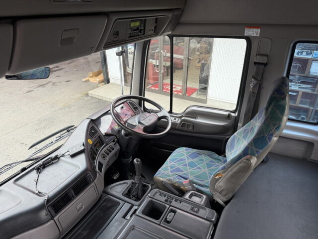 日野：テラヴィ：ハイルーフ：トレーラーヘッド：エアサス：V8ツインターボ