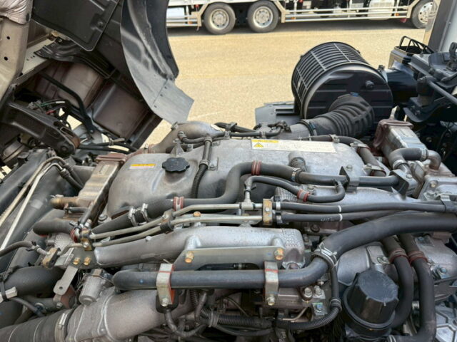 いすゞ：ギガ：冷凍ウィング：サブエンジン：ジョロ4キーストン：ステンレス多数