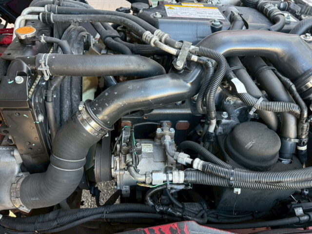 いすゞ：フォワード：ハイルーフ：冷凍バン：7100標準幅：架装多数：格納ゲート：エアサス