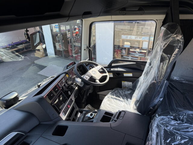 24スーパーグレート：スーパーハイルーフ：トレーラーヘッド：未使用：プレミアムライン