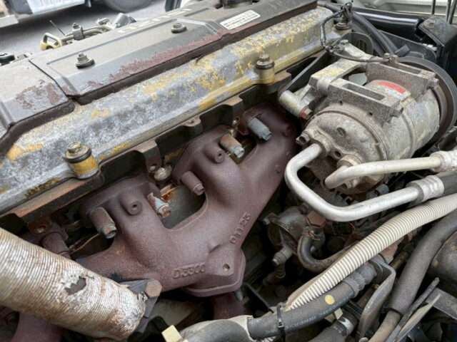 【現状】いすゞ：エルフ：平ボデー：架装多数：マニ割り：5トン未満：2駆/4駆切換付き