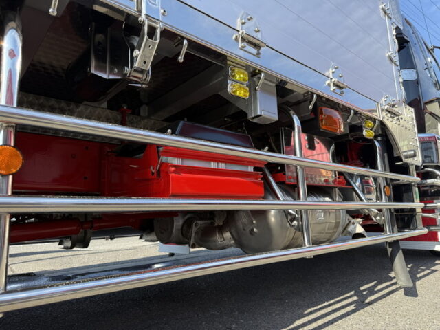 ファイター:増トン:クレーン:セミワイド:5Mボデー:架装多数:270馬力