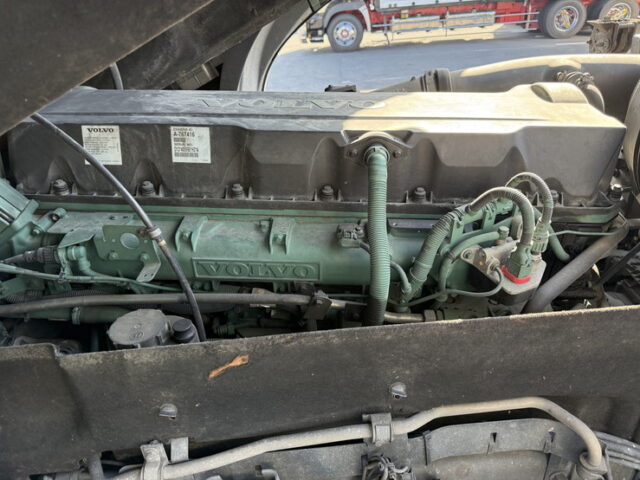 【委託販売】VOLVO:トレーラーヘッド:シングル:アルミホイール:架装多数