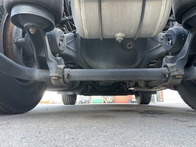 17スーパーグレート　ハイルーフ　トレーラーヘッド　第5輪荷重11.500㎏　アルミホイール