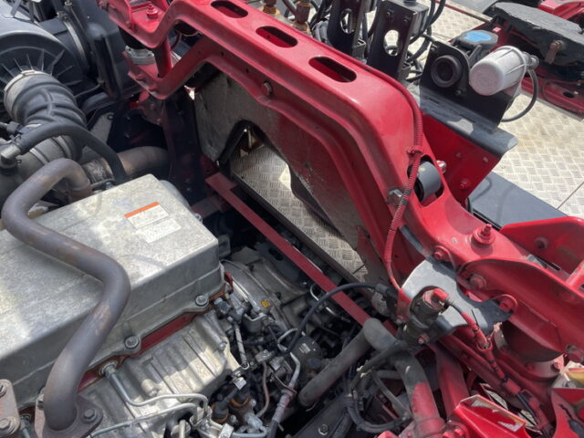 日野　プロフィア　ハイルーフ　トレーラーヘッド　煙突マフラー(ダミー)　ブタ鼻