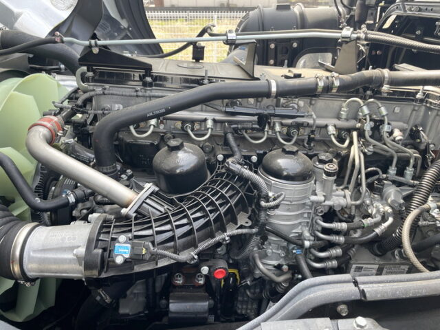 三菱ふそう：スーパーグレート：トレーラーヘッド：ハイルーフ：Ｄ尺：AT：未使用：第５輪11.5ｔ　