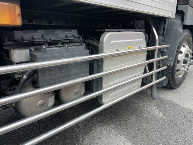 いすゞ　ギガ　ハイルーフ　冷凍バン　サブエンジン　両側観音扉　ステンレス多数