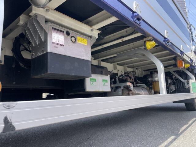 日野：17レンジャー：ハイルーフ：ウィング：6200ワイド：エアサス：格納ゲート