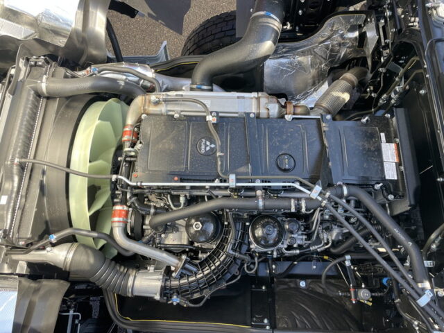 三菱ふそう　17スーパーグレート　トラクターヘッド　E尺　460馬力　リアエアサス　ハイルーフ　プレミアム