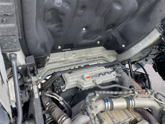 日野　17プロフィア　ハイルーフ　ウィング　リア門口ステンレス　アルミホイール