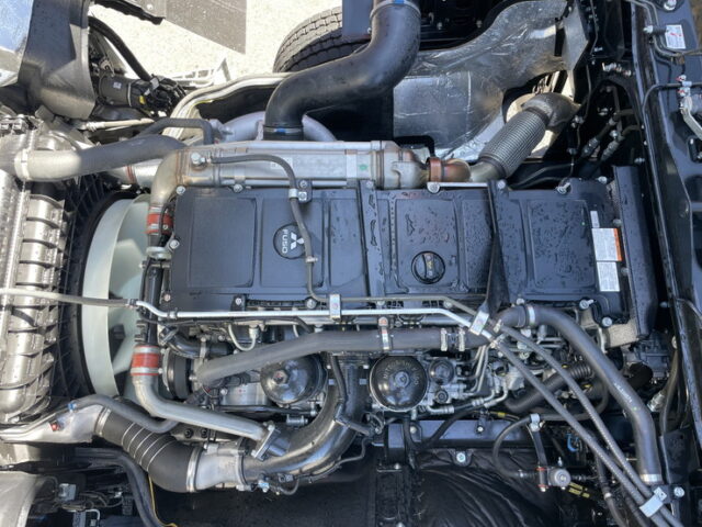 17スーパーグレート　ハイルーフ　冷凍ウィング　未登録未使用　造りボディ　格納ゲート付