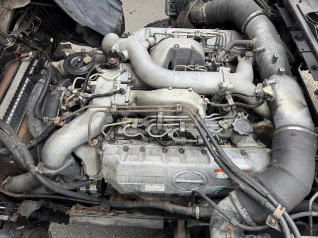 日野：テラヴィ：ハイルーフ：トレーラーヘッド：エアサス：V8ツインターボ