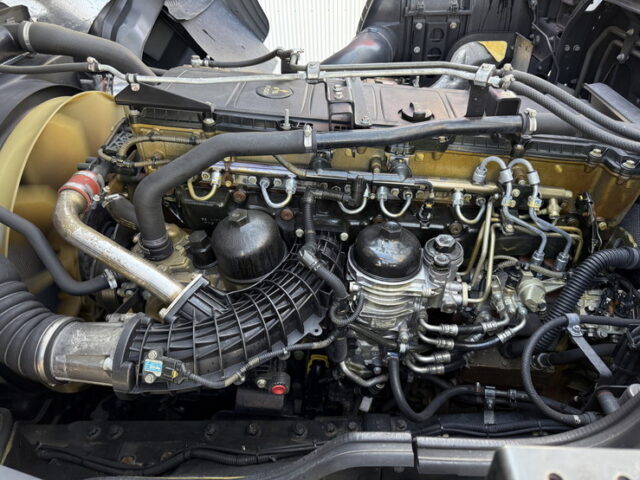 17スーパーグレート：ハイルーフ：冷凍バン：左観音扉2枚：サブエンジン：2エバ