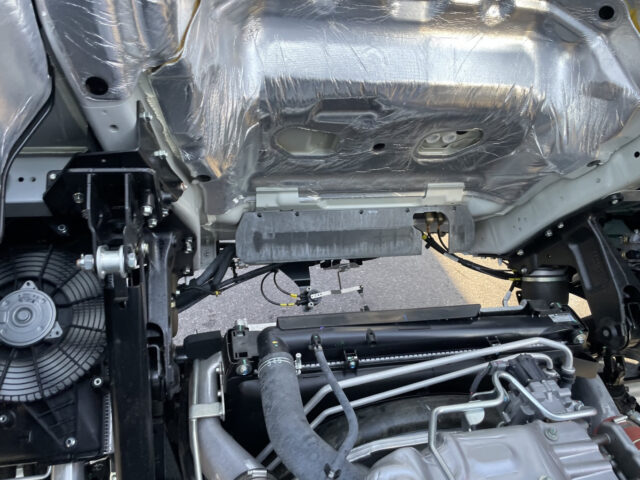 いすゞ　ギガ　ハイルーフ　ウィング　未使用車　アルミホイール　メッキ多数