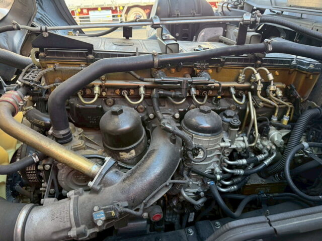 17スーパーグレート:ハイルーフ:ウィング:メッキ多数:アルミホイール:木床