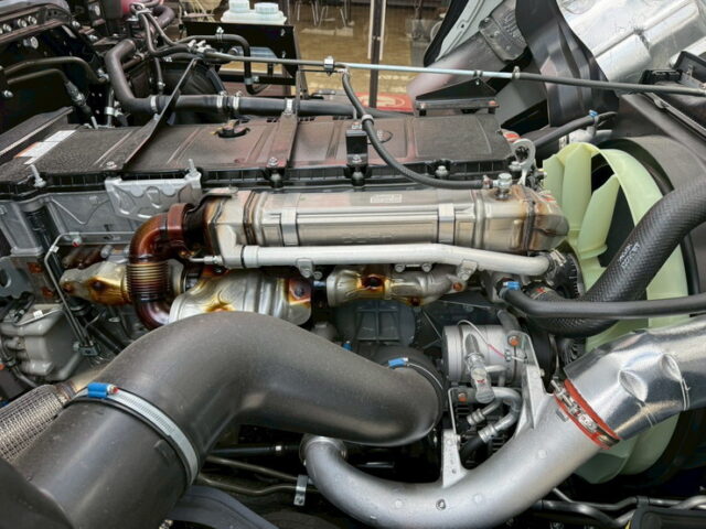 24スーパーグレート:スーパーハイルーフ:ウィング:アルミホイール:リア門口ステンレス