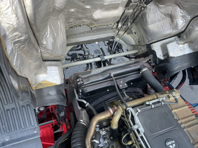 スーパーグレート　ハイルーフ　トレーラーヘッド　架装多数　ブタ鼻　7速MT