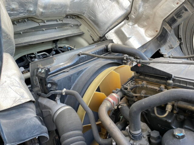 三菱ふそう　スーパーグレート　トレーラーヘッド　ハイルーフ　AT　ステンレスサイドバンパー