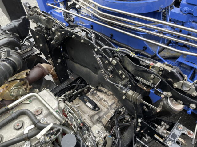 日野：プロフィア：ハイジャッキセルフ：アルミホイール：ステンレスサイドバンパー：TADANO４段クレーン