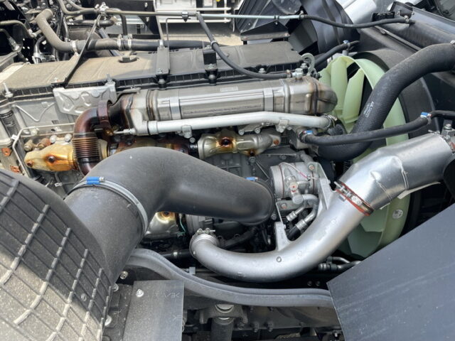 三菱ふそう：スーパーグレート：トレーラーヘッド：ハイルーフ：Ｄ尺：AT：未使用：第５輪11.5ｔ　