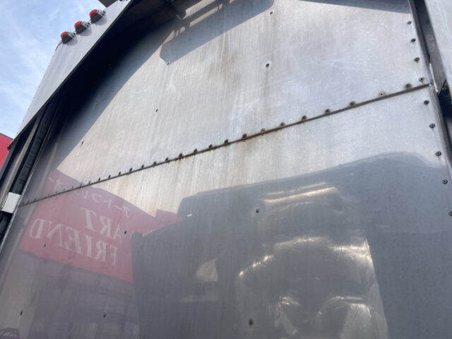 日野：プロフィア：ハイルーフ：ウィング：メッキ多数：ステンレス多数　