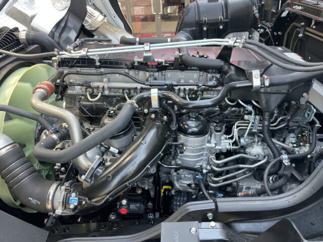 現行スーパーグレート：スーパーハイルーフ：ウィング：プレミアムライン：未使用