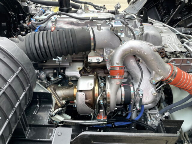 いすゞ　ギガ　登録済み未使用車　ハイルーフ　リア門工ステンレス　アルミホイール