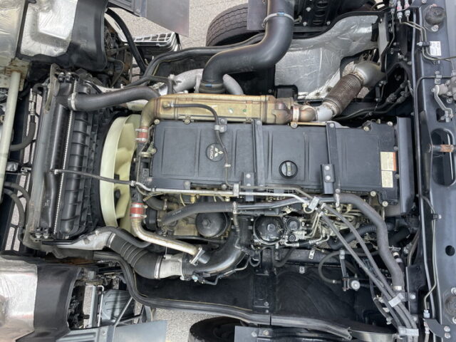 17スーパーグレート：ハイルーフ：ウィング：メッキ多数：アルミホイール