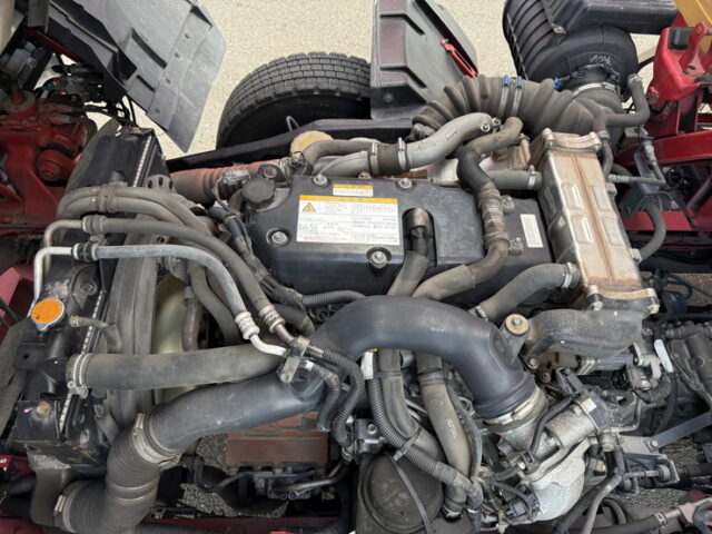 いすゞ：フォワード：6200ワイド：ウィング：木床：アルミホイール：240馬力：エアサス