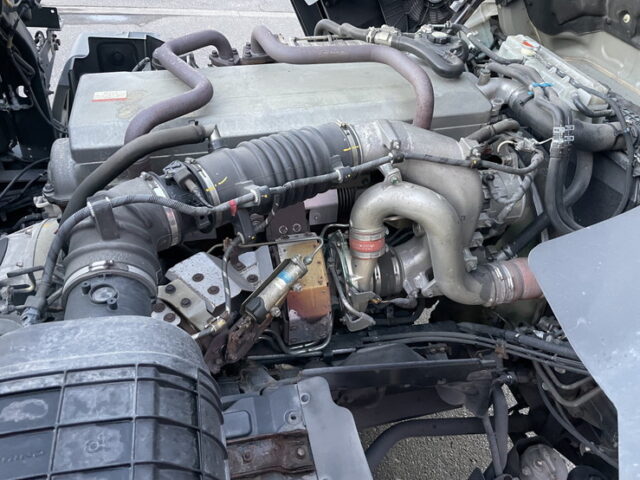 日野：17プロフィア：ハイルーフ：トレーラーヘッド：7速MT：450馬力：E13Cエンジン