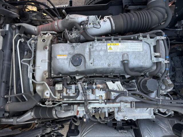 いすゞ：ギガ：ハイルーフ：ウィング：メッキ多数：ステンレス多数：エアローラー