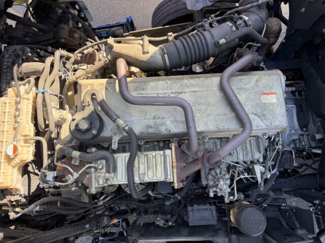 日野：17プロフィア：ハイルーフ：ウィング：メッキ多数：アルミホイール：プロシフト