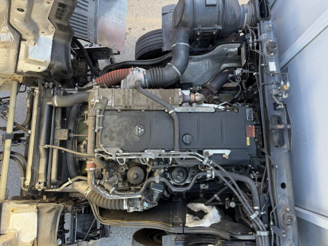 スーパーグレート：ウィング：メッキ多数：アルミホイール：ステンレス床：7速MT