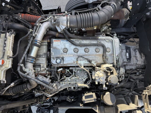 日野：17プロフィア：冷凍バン：メッキ多数：サブエンジン：ジョロ4キーストン