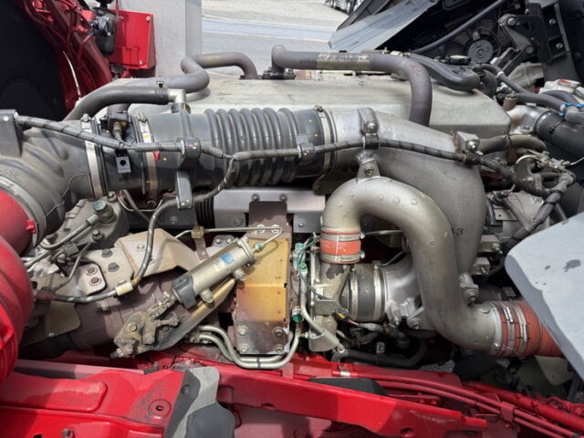 日野:17プロフィア:ハイルーフ:トレーラーヘッド:架装多数:アルミホイール