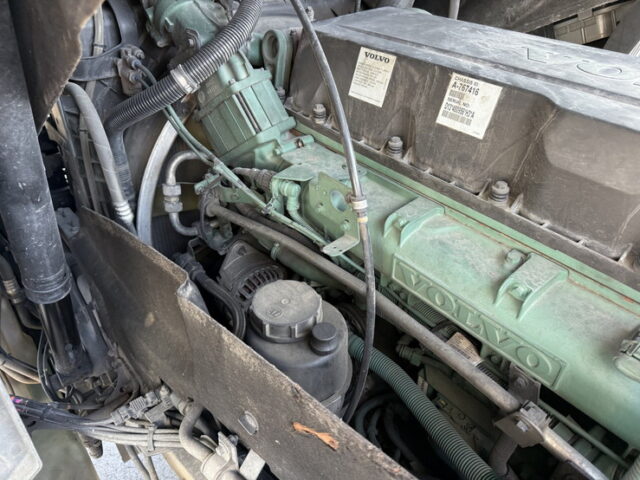 【委託販売】VOLVO:トレーラーヘッド:シングル:アルミホイール:架装多数