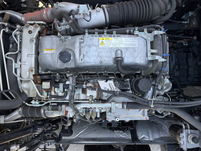 いすゞ：ギガ：ハイルーフ：ウィング：アルミホイール：リア門口ステンレス：低走行