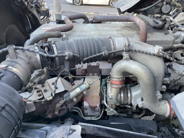 日野　17プロフィア　ハイルーフ　トレーラーヘッド　E13Cエンジン　450馬力