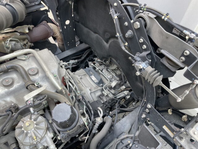 日野　17プロフィア　ハイルーフ　ウィング　後輪エアサス　380馬力