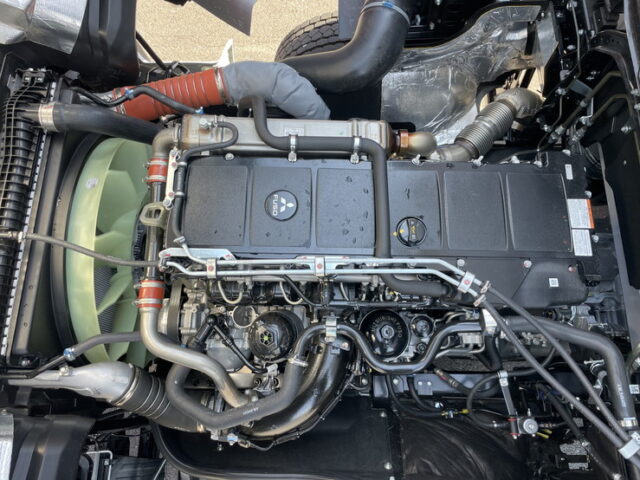 現行スーパーグレート：スーパーハイルーフ：ウィング：プレミアムライン：未使用